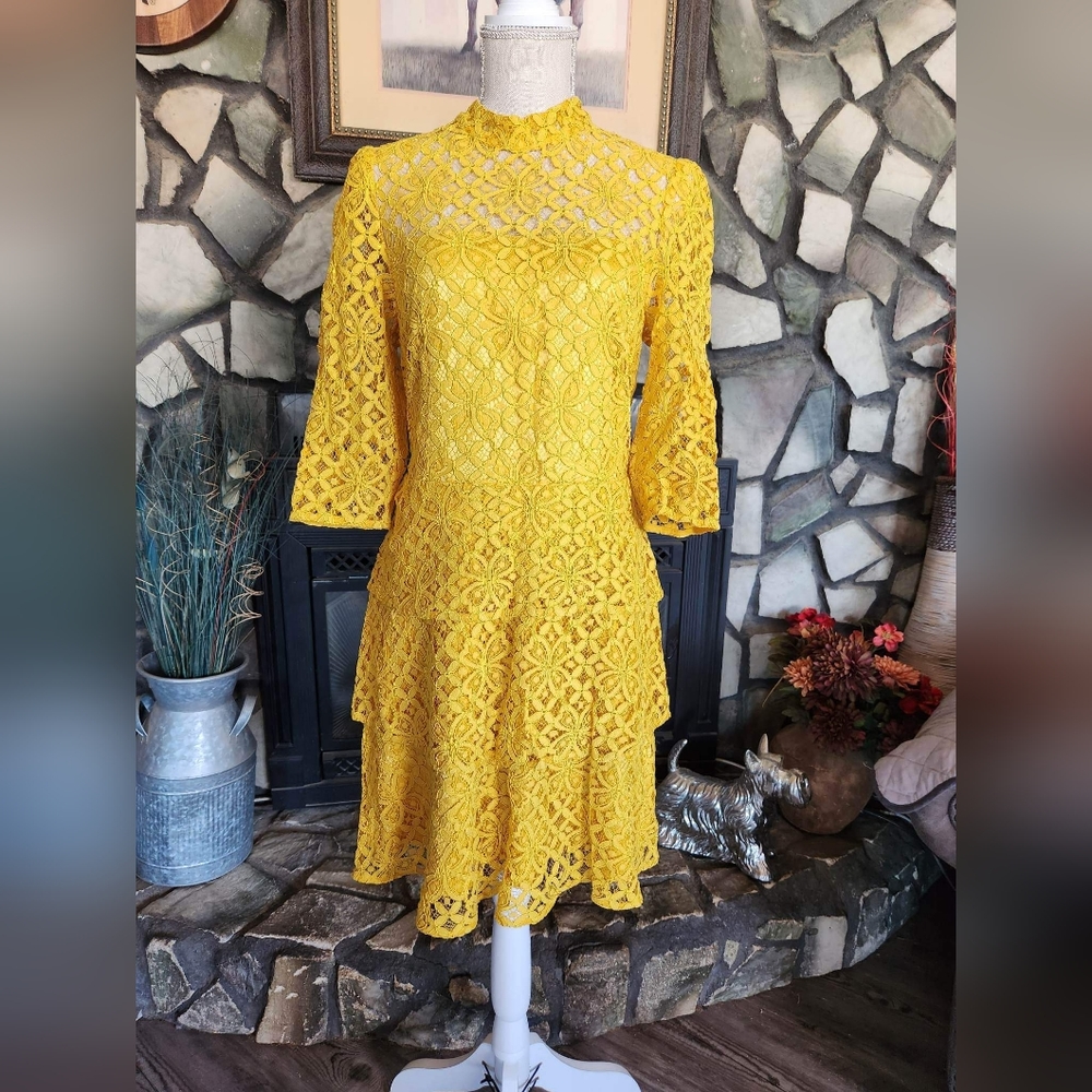 Alex Marie size 10 Yellow lace overlay dress, 3/4 sleeve, midi length.